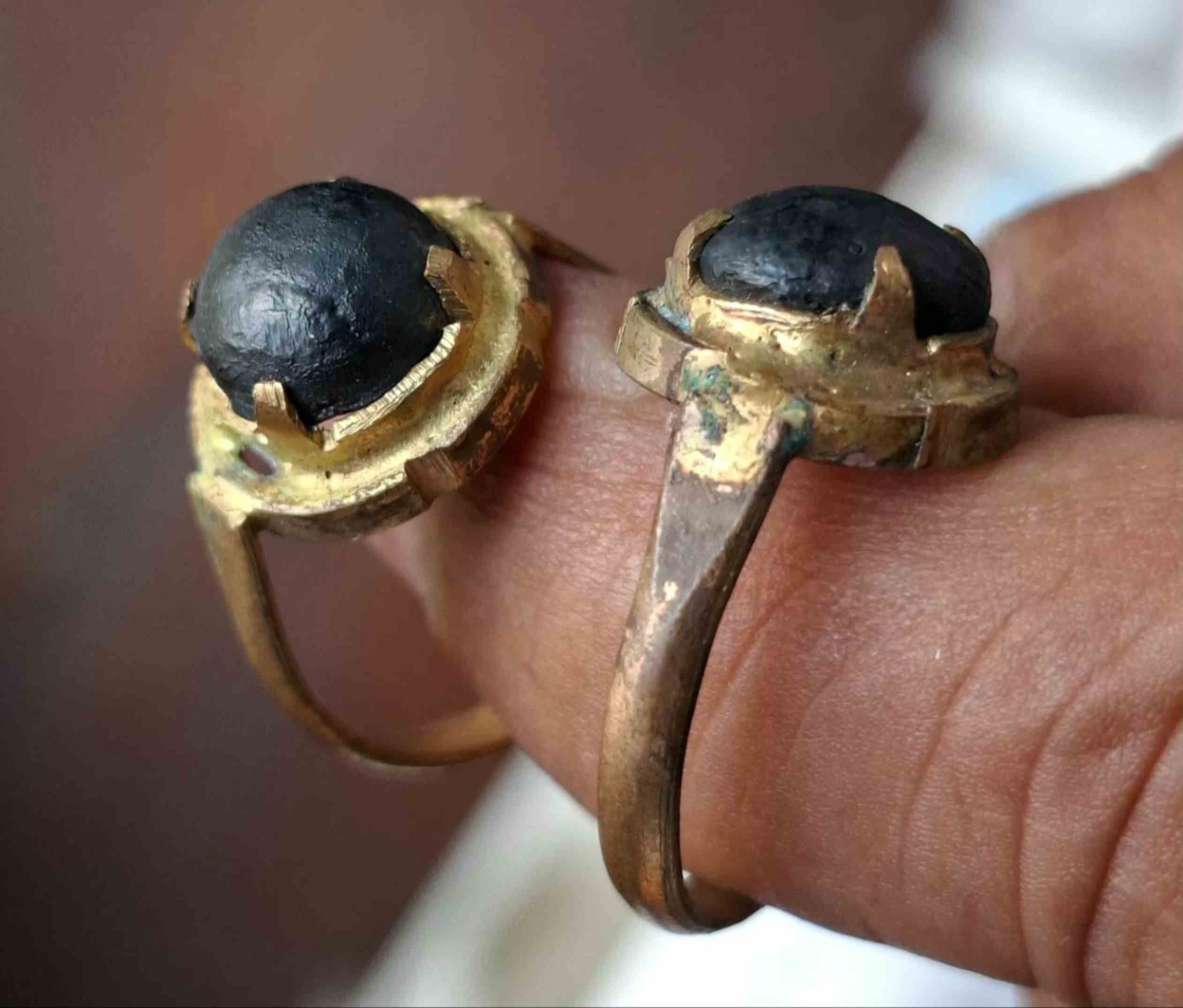 แหวนครูบาสร้อย วัดมงคลคีรีเขตต์