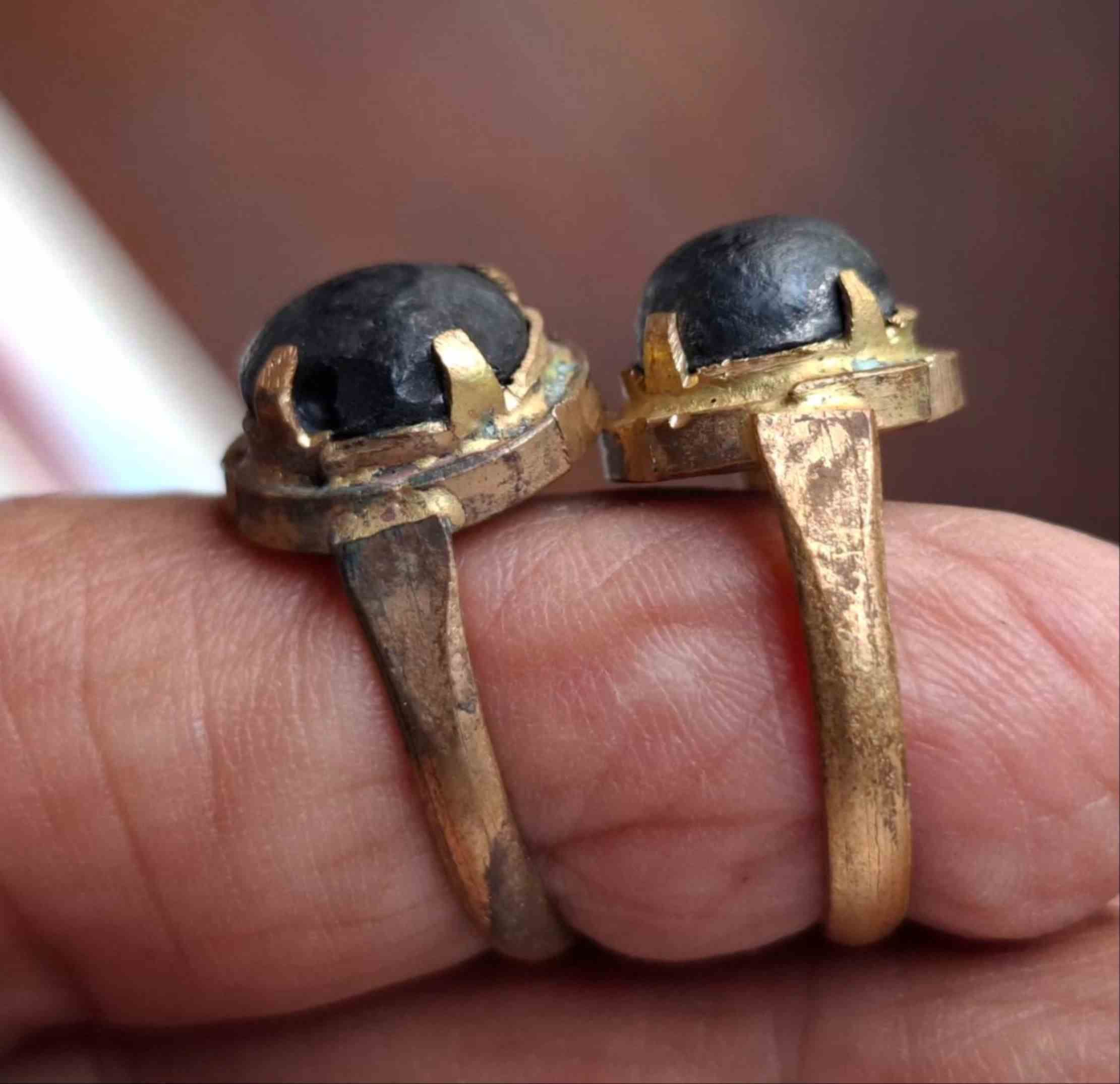 แหวนครูบาสร้อย วัดมงคลคีรีเขตต์