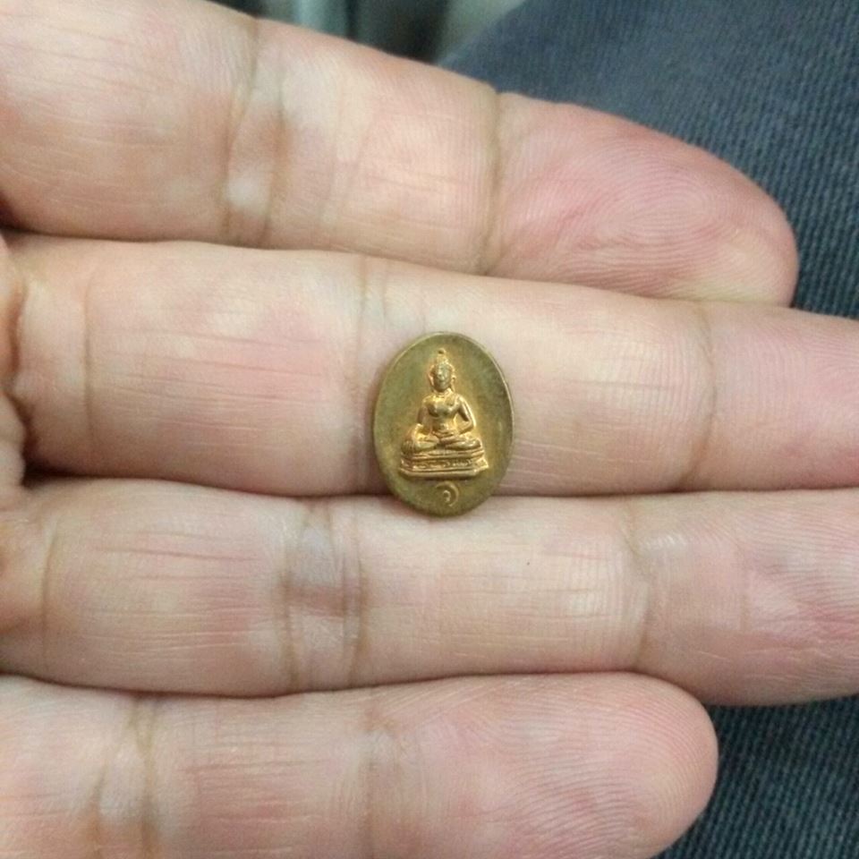 เหรียญรุ่นแรกพระสิงห์ปาย วัดศรีดอนชัย ปี 2552 ตอกโค๊ต มีจาร สวยๆ สร้างน้อยมาก หายากครับ