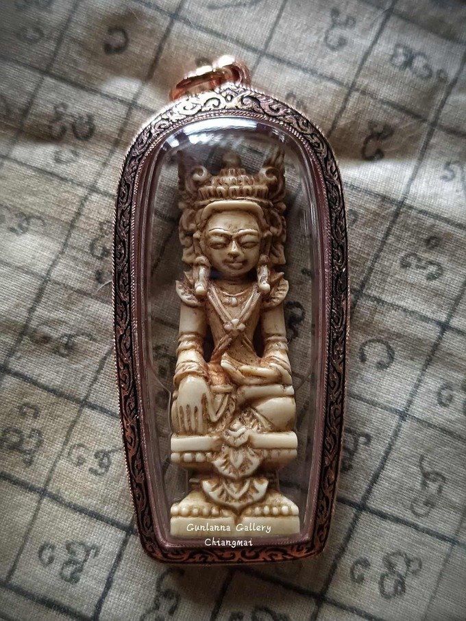 พระเจ้าระแข่ง(งา)ศิลปะไทใหญ่