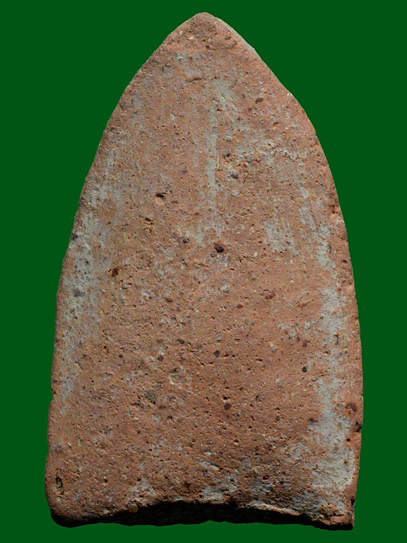 ยอดขุนพลเชียงแสนซุ้มรัศมีเนื้อดิน