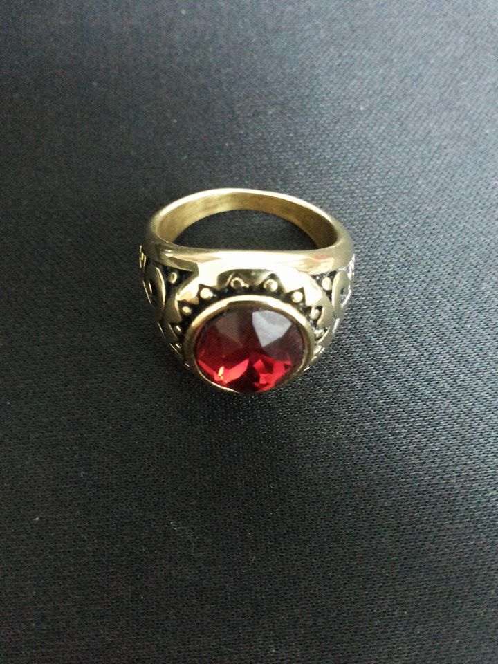 แหวนทอง18Kหัวทับทิม