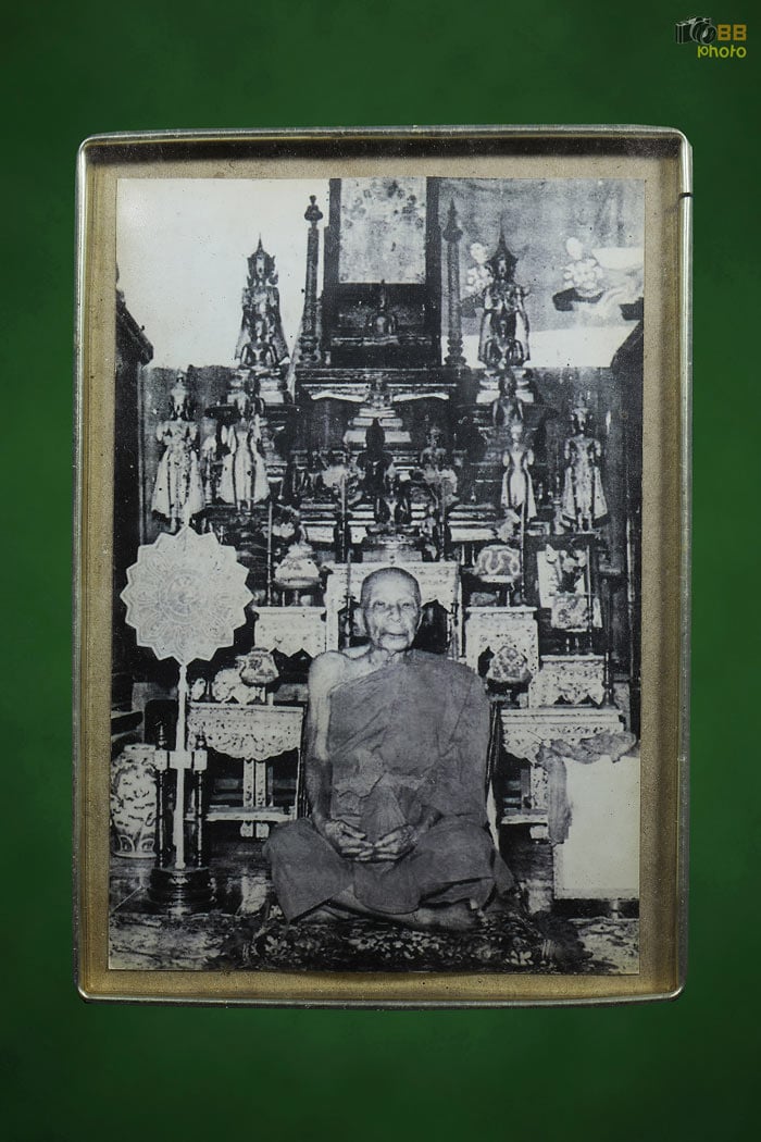 รูปถ่ายหลวงพ่อแดง วัดเขาบันไดอิฐ