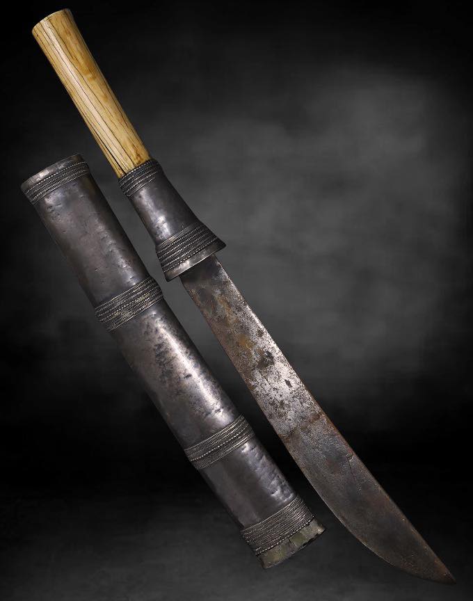 มีดหลูบเงินล้านนาด้ามงาช้าง