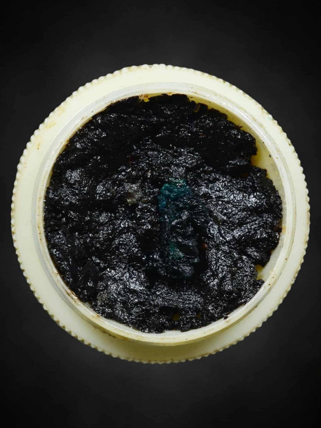 สีผึ้งดำยาเณรแก้ว พ่อท่านรอด