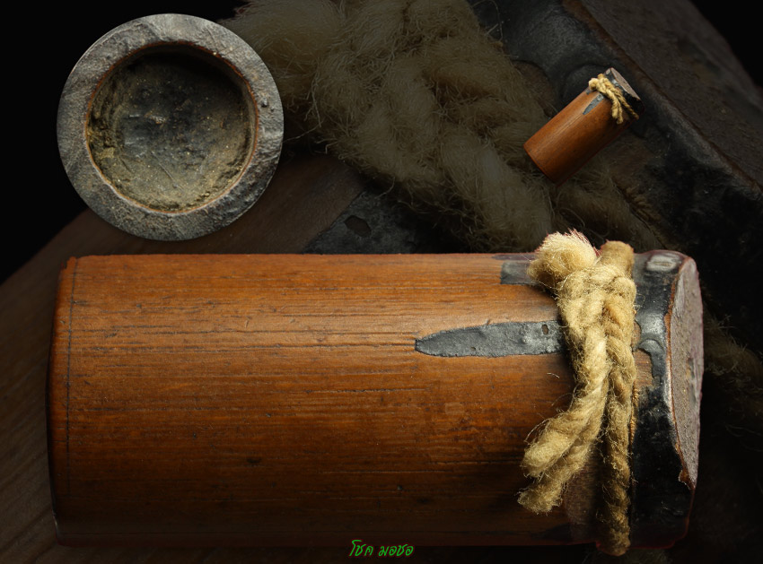 ตะกรุดไม้รวก หลวงปู่จันทร์ วัดนางหนู