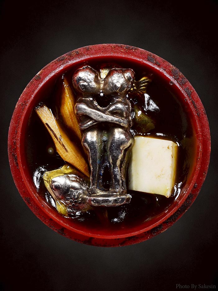 สีผึ้งไก่ป่าครูบาต๋าวัดบ้านเหล่า