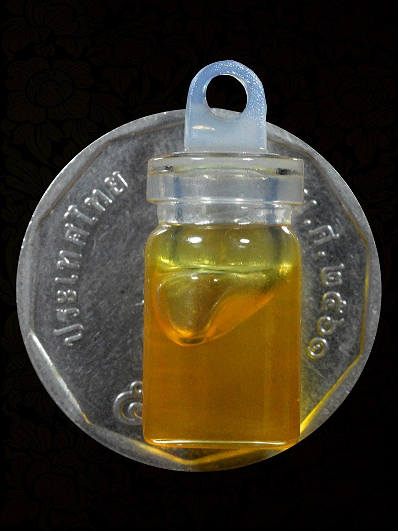 น้ำมันพรายมหาเสน่ห์ อ.เบส เมืองฝาง